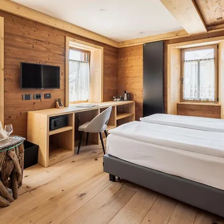 Alpina ***s Otel