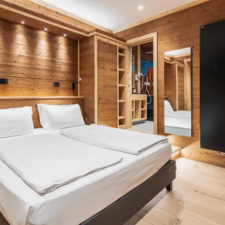 Alpina ***s Otel 3*
