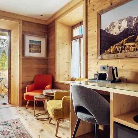 Alpina ***s Otel