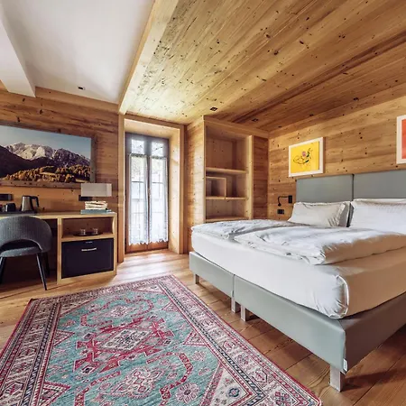 Otel Alpina ***s